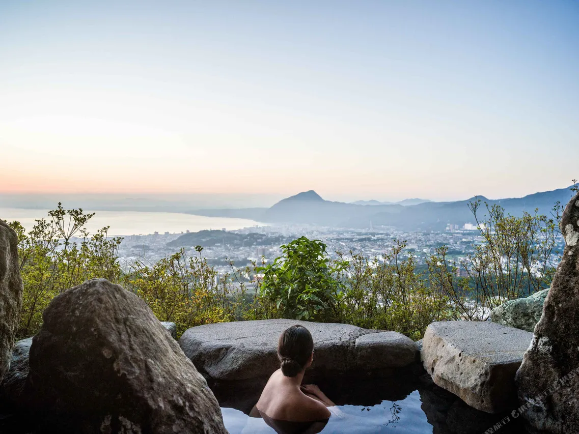 ANA InterContinental Beppu Resort & Spa — rooms and atmosphere