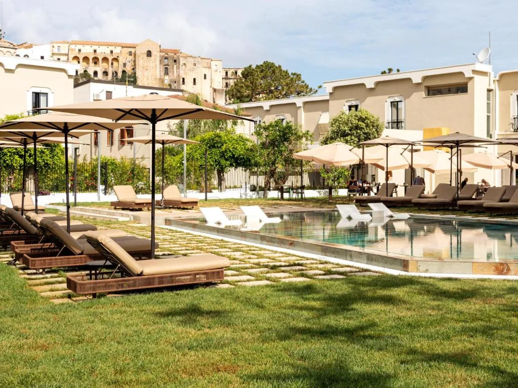 ananea Tropea Yachting Resort — ภาพห้องพักและบรรยากาศ