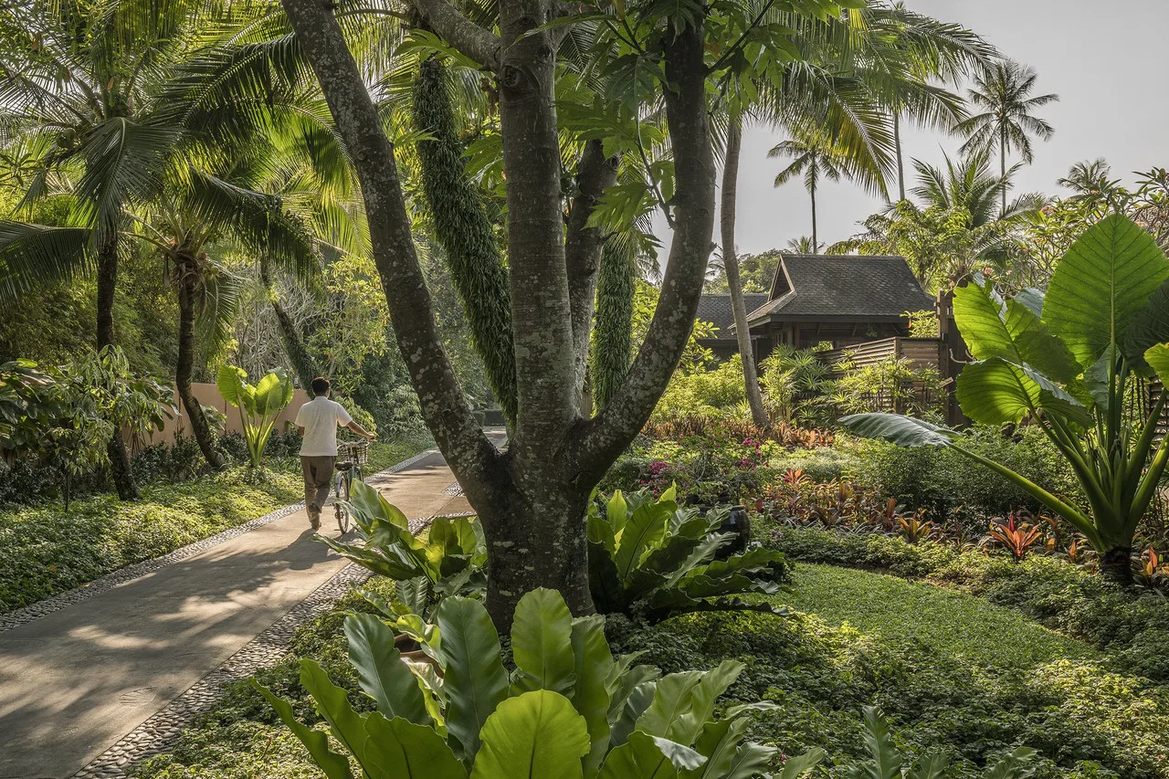 Anantara Mai Khao Phuket Villas — rooms and atmosphere