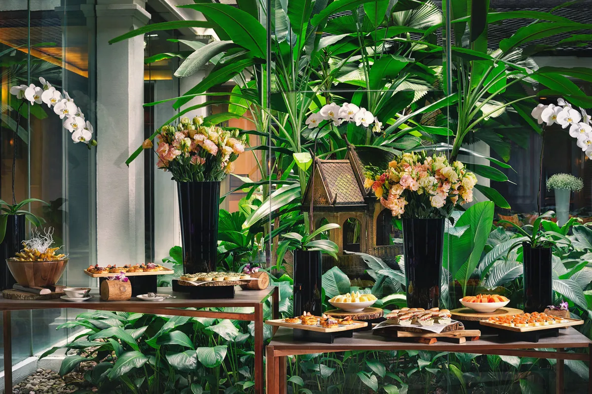 Anantara Siam Bangkok Hotel — rooms and atmosphere