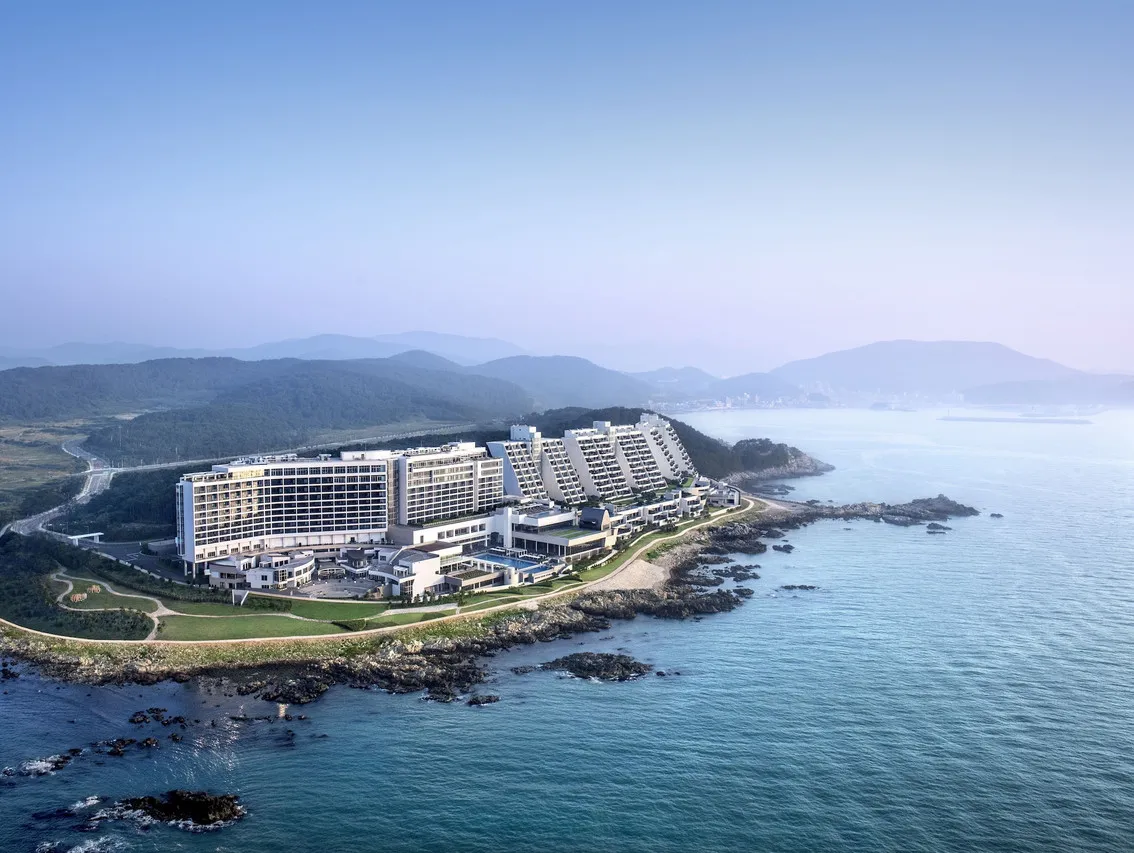 Ananti at Busan Cove — rooms and atmosphere