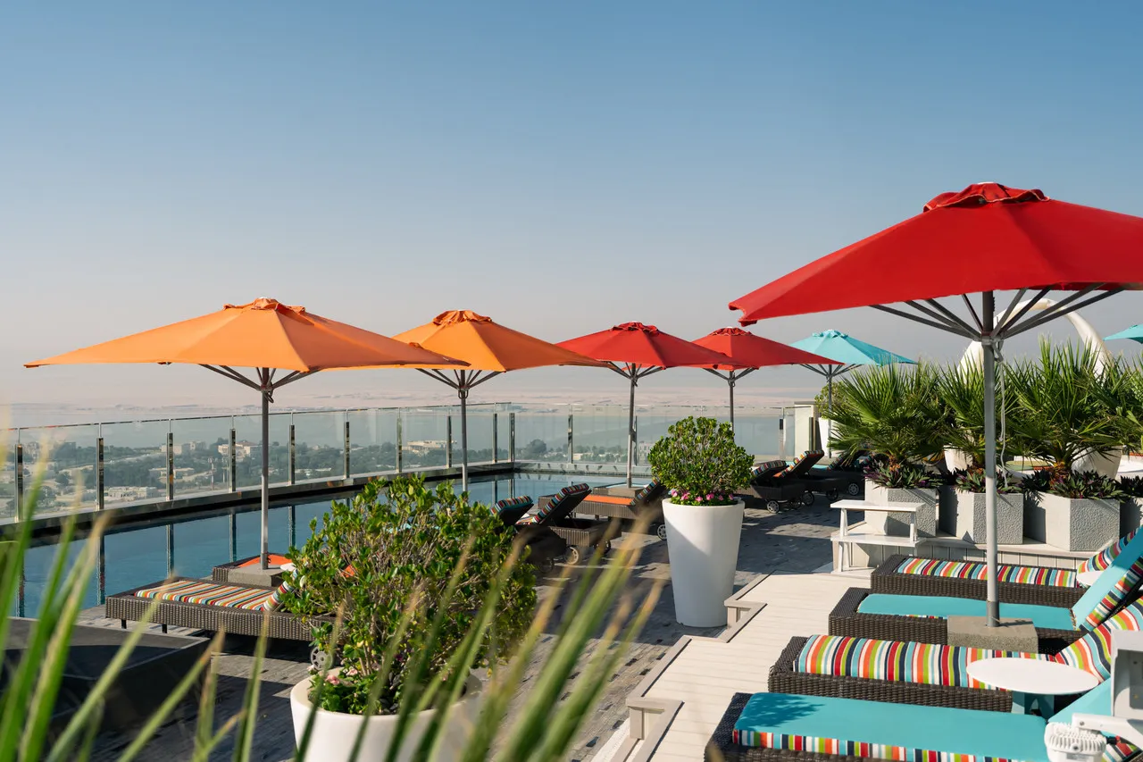 Andaz Capital Gate Abu Dhabi — rooms and atmosphere