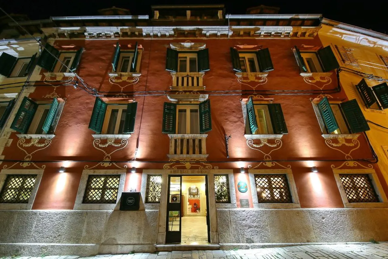 Heritage Angelo d'Oro Hotel — rooms and atmosphere
