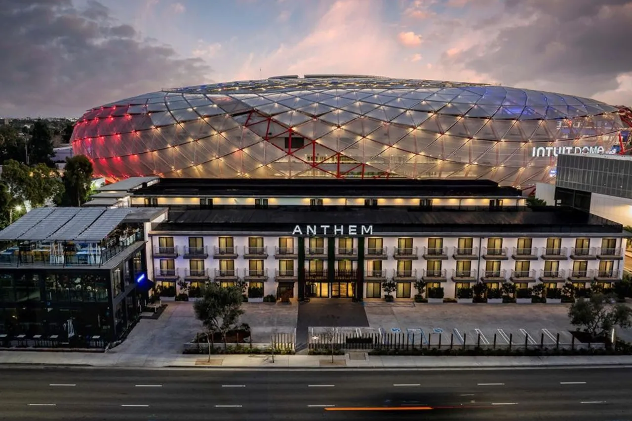 The Anthem Los Angeles Stadium District, Tapestry Collection by Hilton — rooms and atmosphere