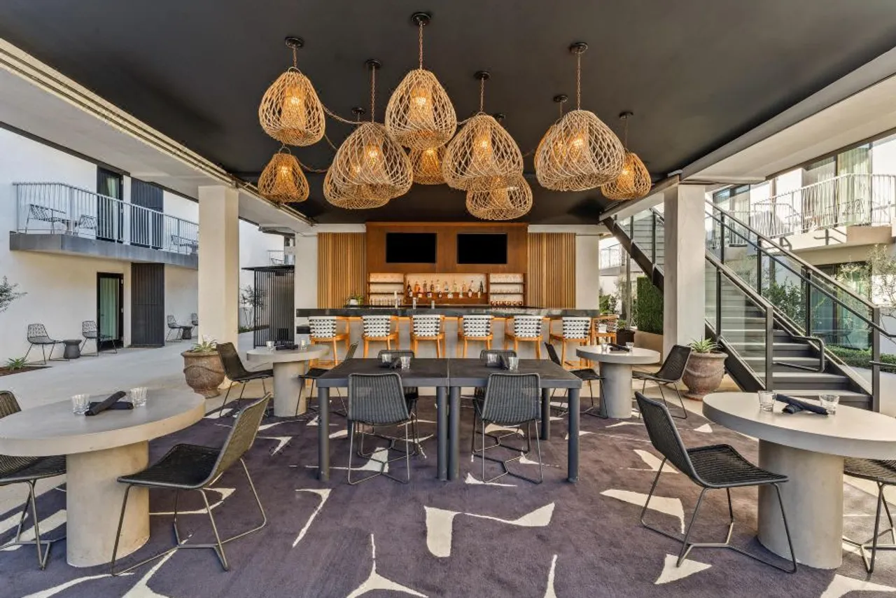 The Anthem Los Angeles Stadium District, Tapestry Collection by Hilton — rooms and atmosphere
