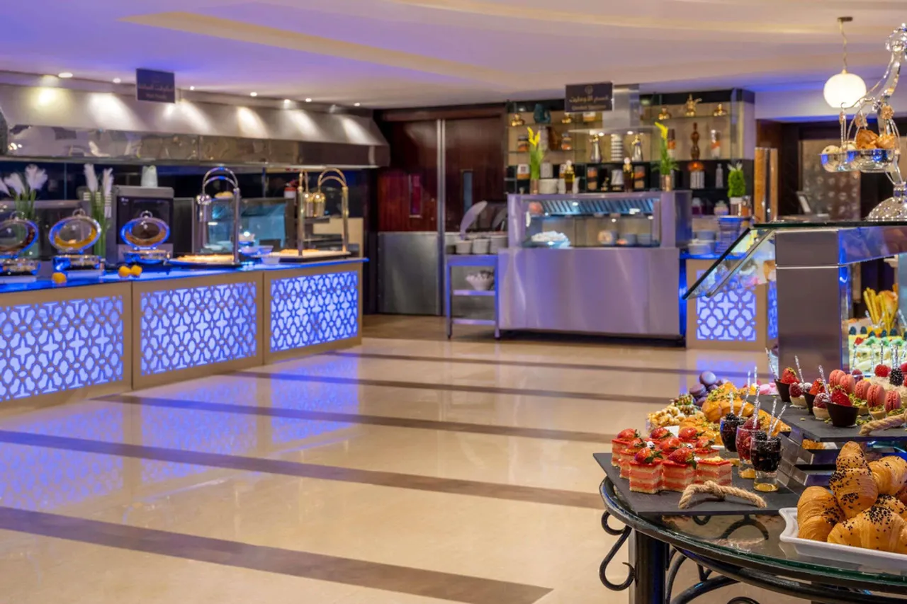 Anwar Al Madinah Movenpick Hotel — ภาพห้องพักและบรรยากาศ