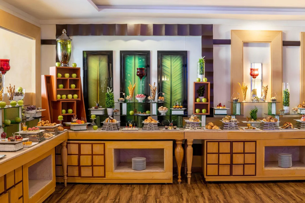 Anwar Al Madinah Movenpick Hotel — ภาพห้องพักและบรรยากาศ