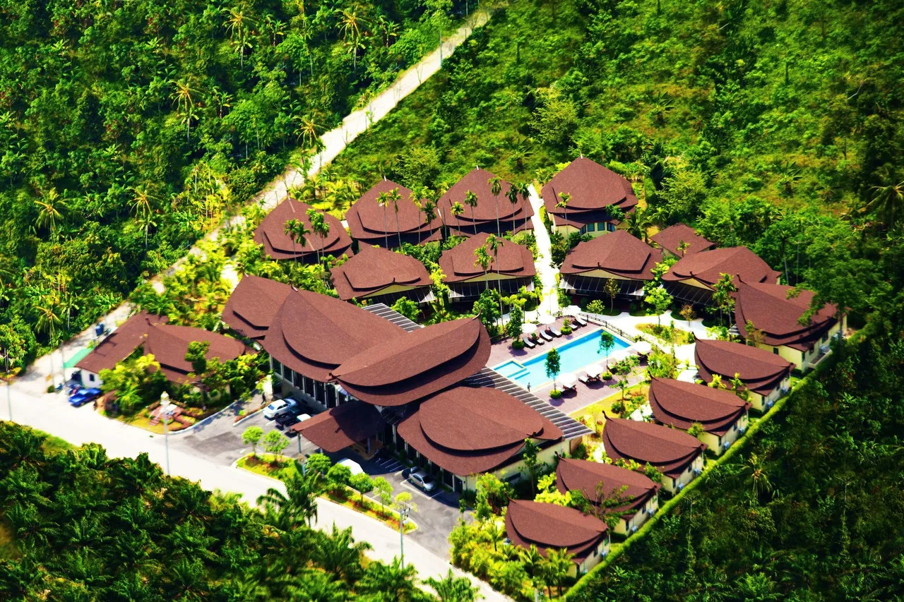 Aonang Phu Petra Resort, Krabi — rooms and atmosphere