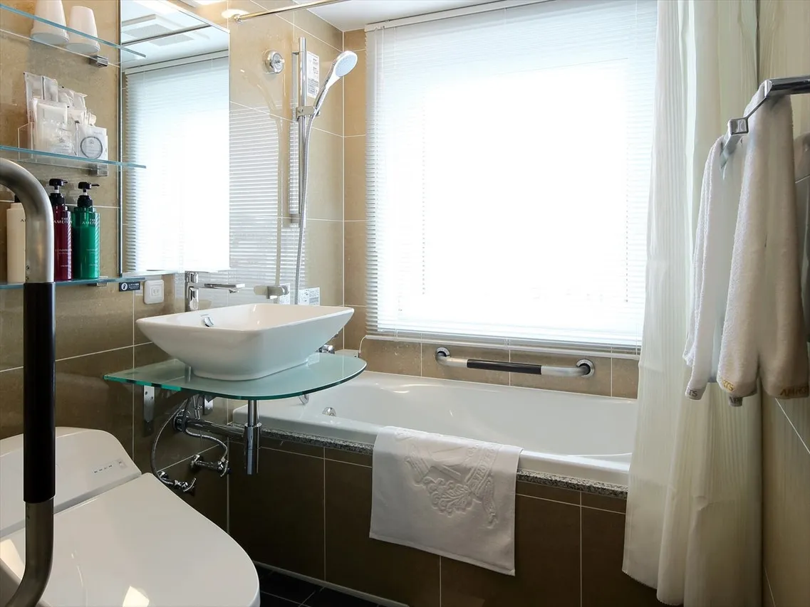 APA Hotel Asakusa Kaminarimon — rooms and atmosphere