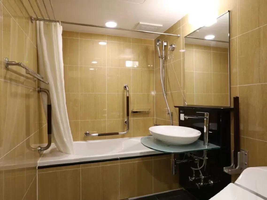 APA Hotel Shinagawa Sengakuji Eki-Mae — rooms and atmosphere
