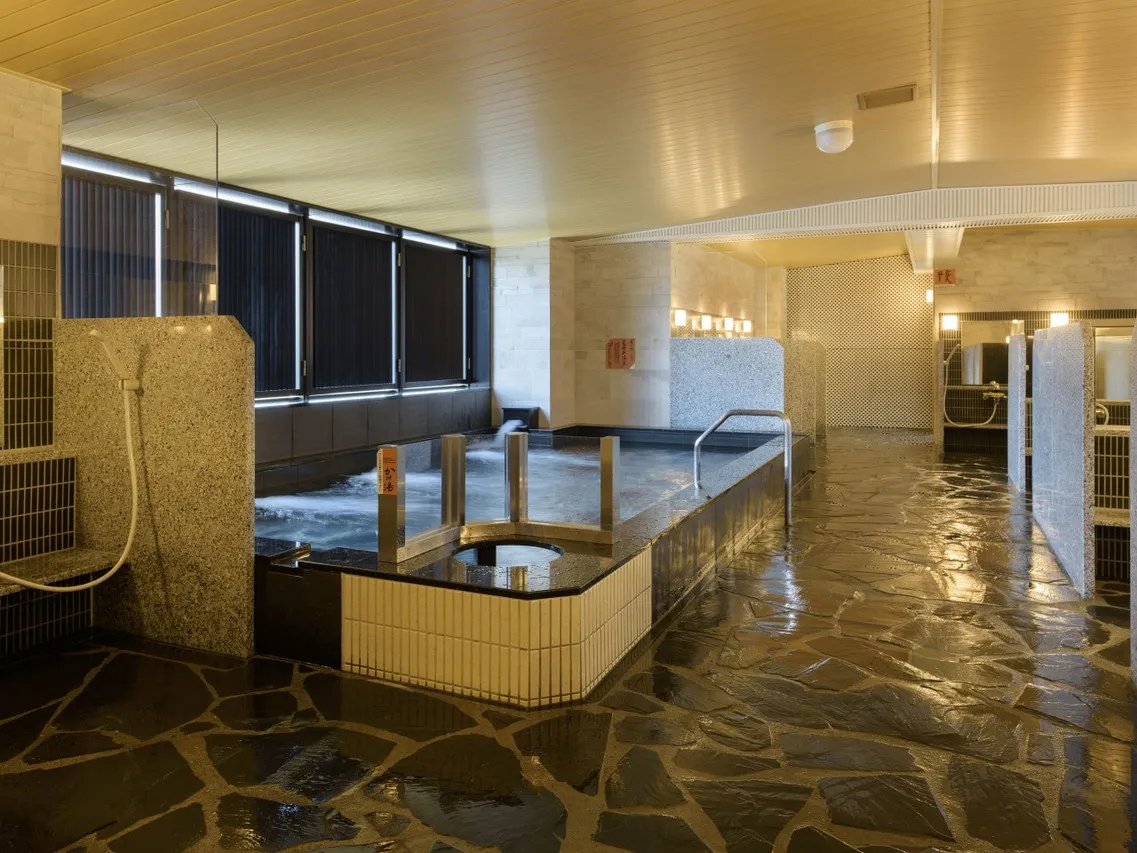 APA Hotel Shinjuku-Kabukicho Tower — rooms and atmosphere