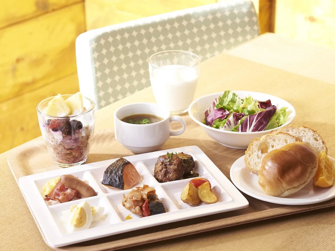 APA Hotel Shinjuku-Kabukicho Tower — rooms and atmosphere