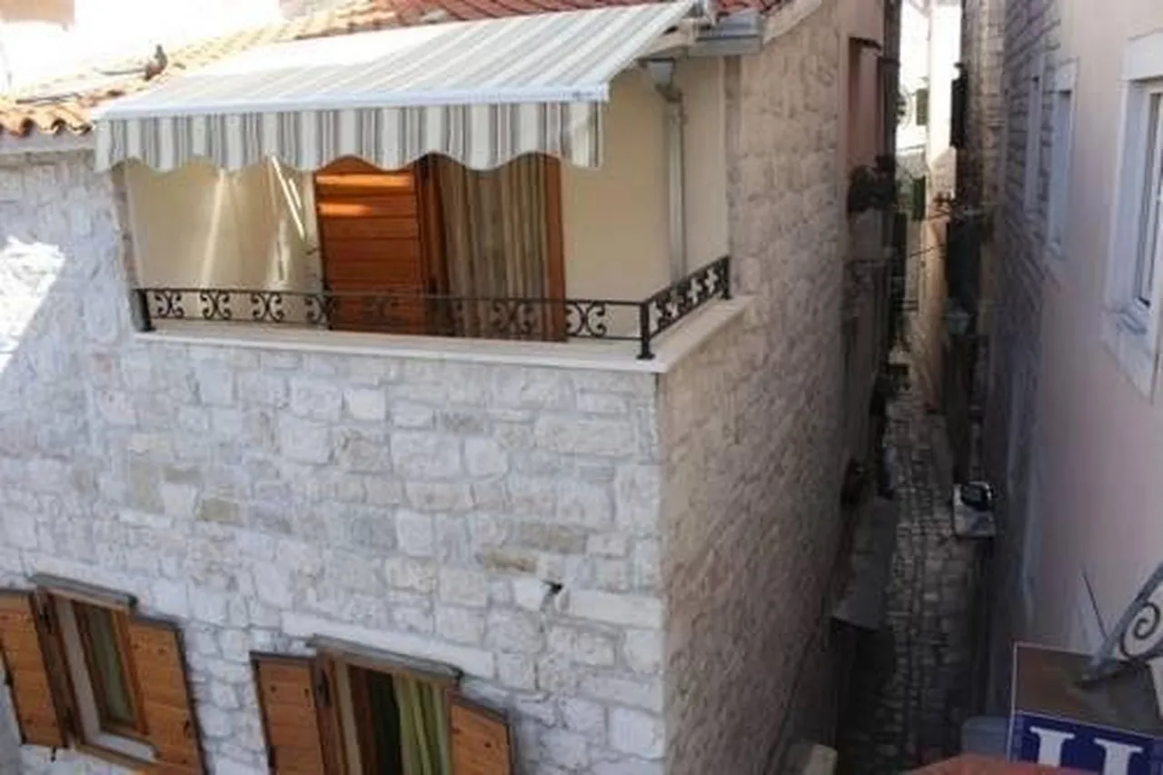 Old Town Trogir Apartments — ภาพห้องพักและบรรยากาศ
