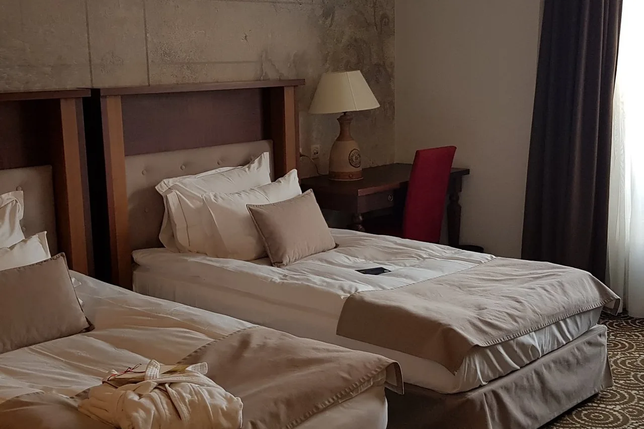 Arena di Serdica Hotel — rooms and atmosphere