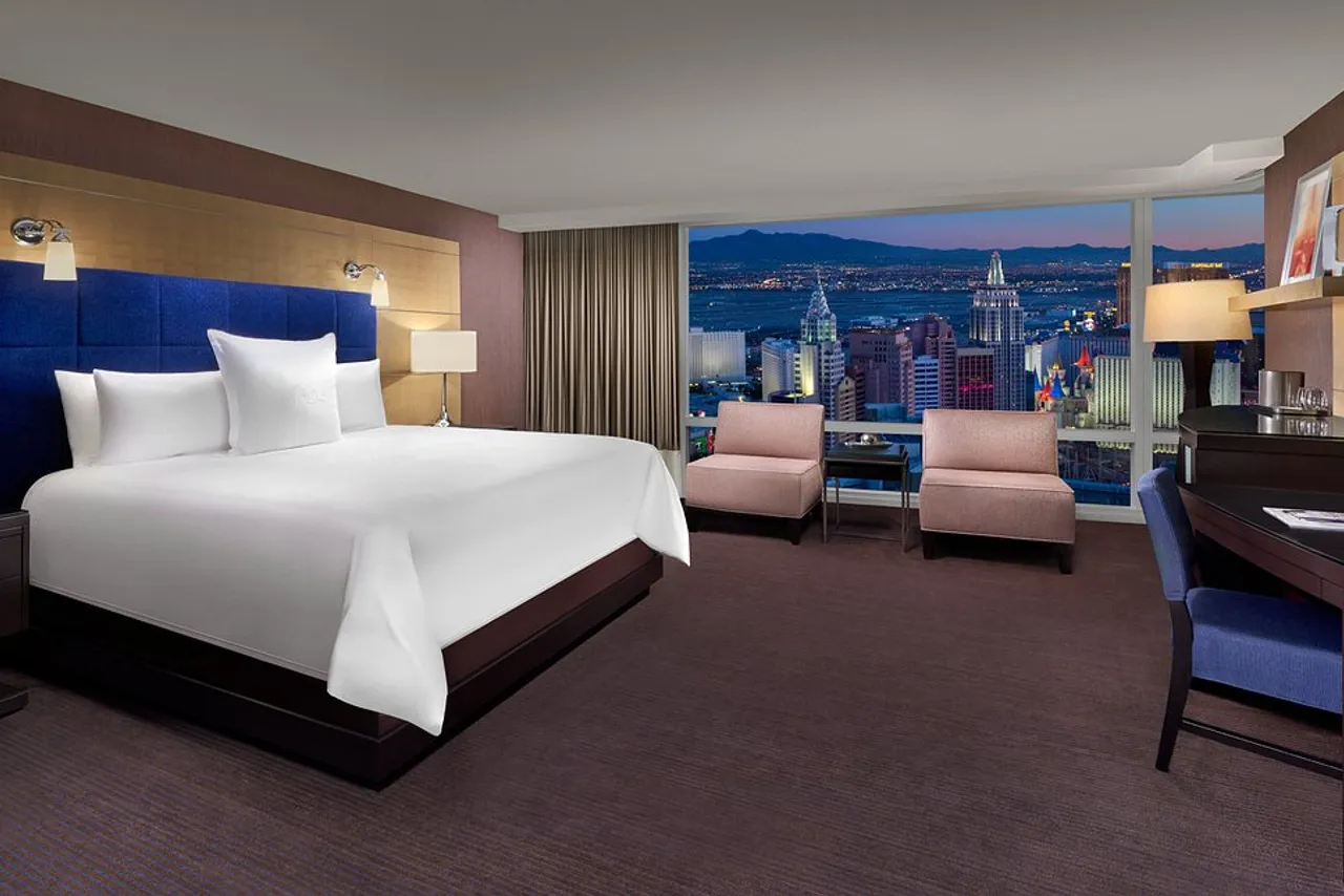 ARIA Resort & Casino — rooms and atmosphere