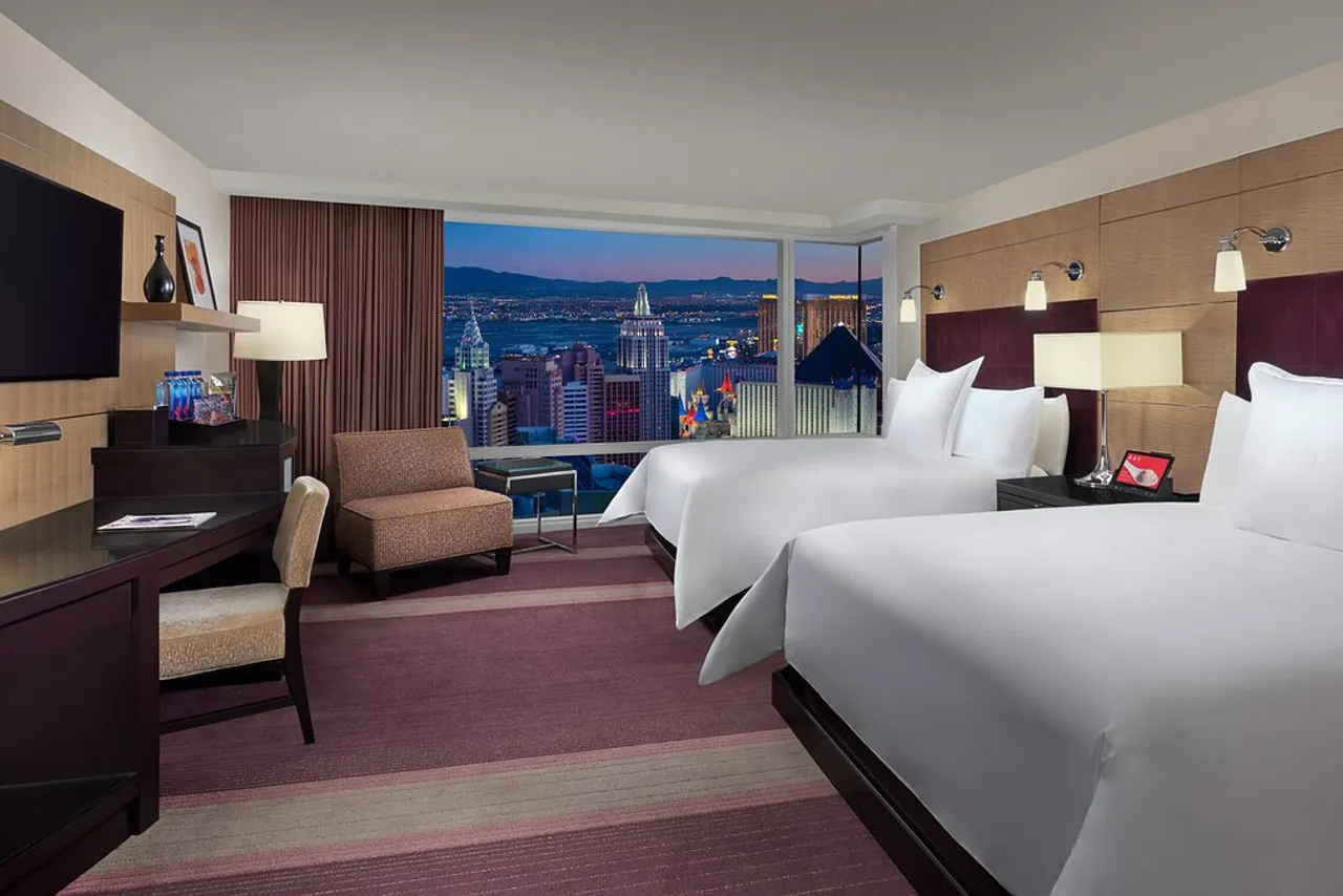 ARIA Resort & Casino — rooms and atmosphere