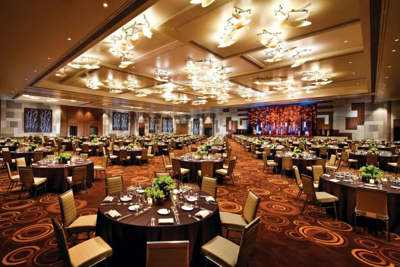 ARIA Resort & Casino — rooms and atmosphere