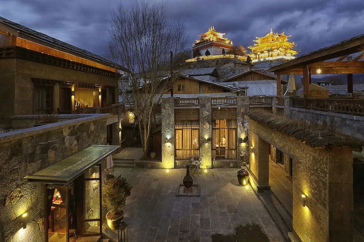 Arro Khampa Shangri-La — rooms and atmosphere
