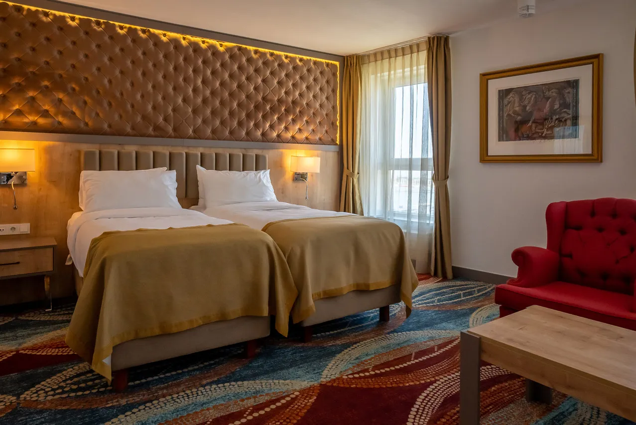 ART Hotel Rotterdam — rooms and atmosphere
