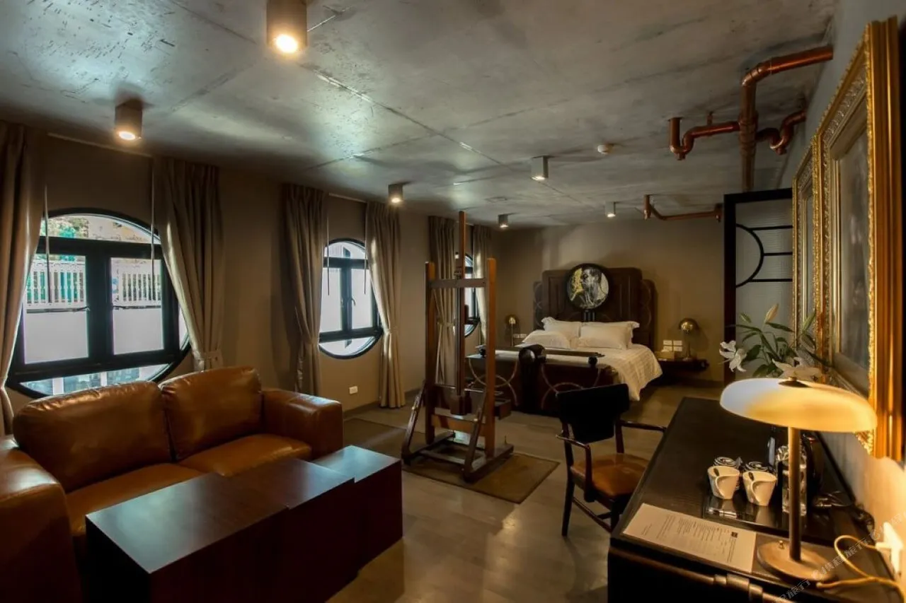 Art Mai Gallery Nimman Hotel Chiang Mai — rooms and atmosphere