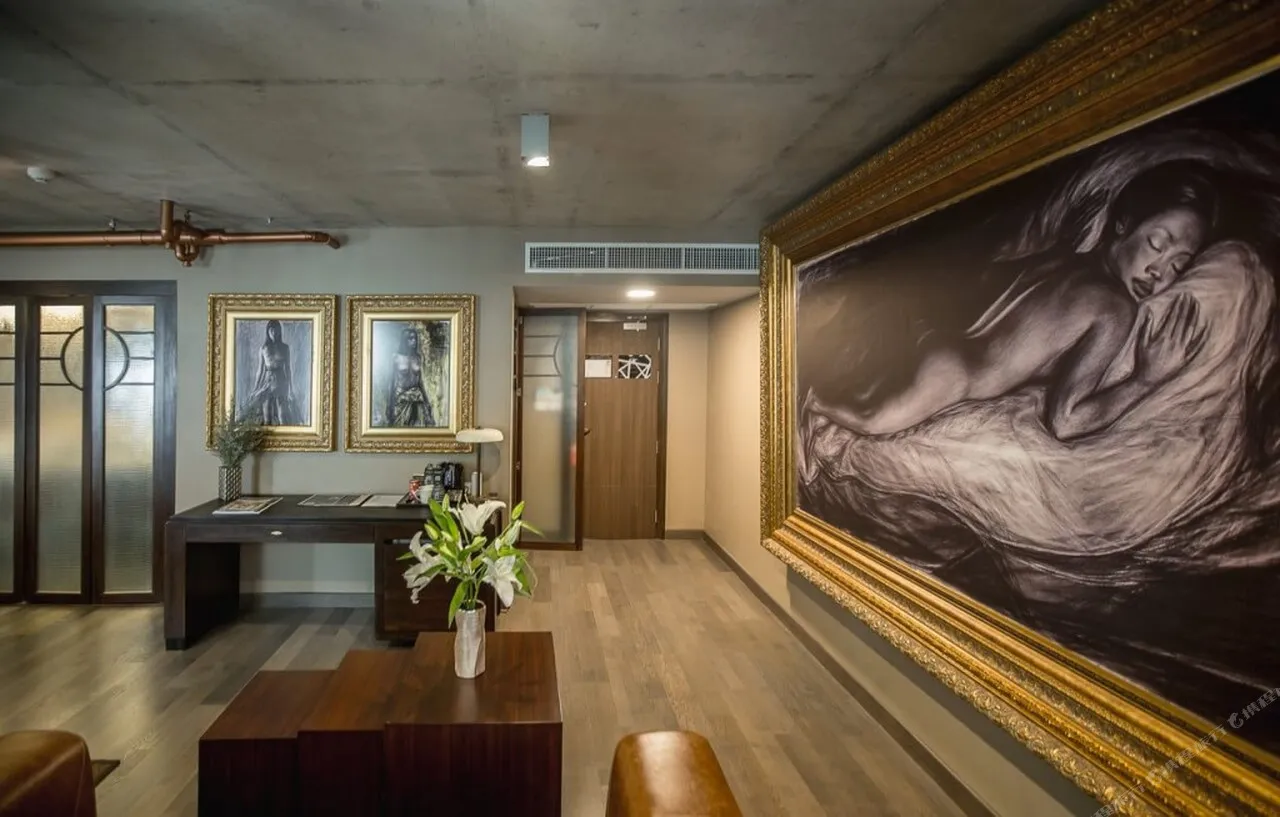Art Mai Gallery Nimman Hotel Chiang Mai — rooms and atmosphere