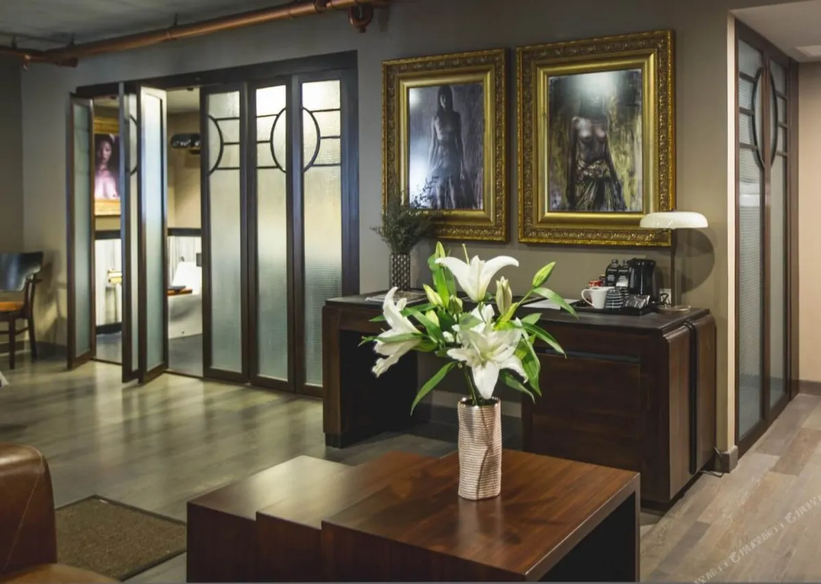 Art Mai Gallery Nimman Hotel Chiang Mai — rooms and atmosphere