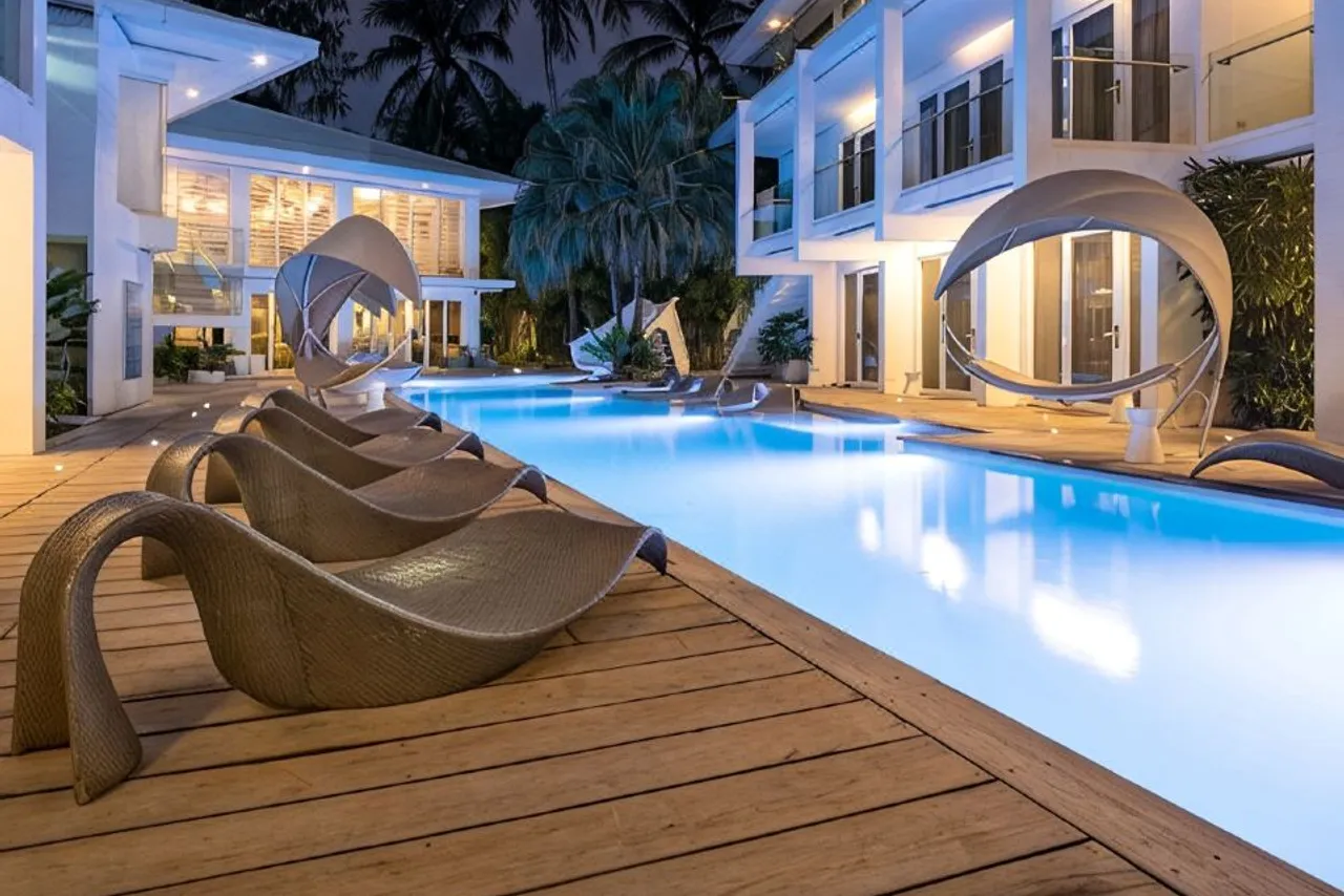 Astoria Boracay — rooms and atmosphere