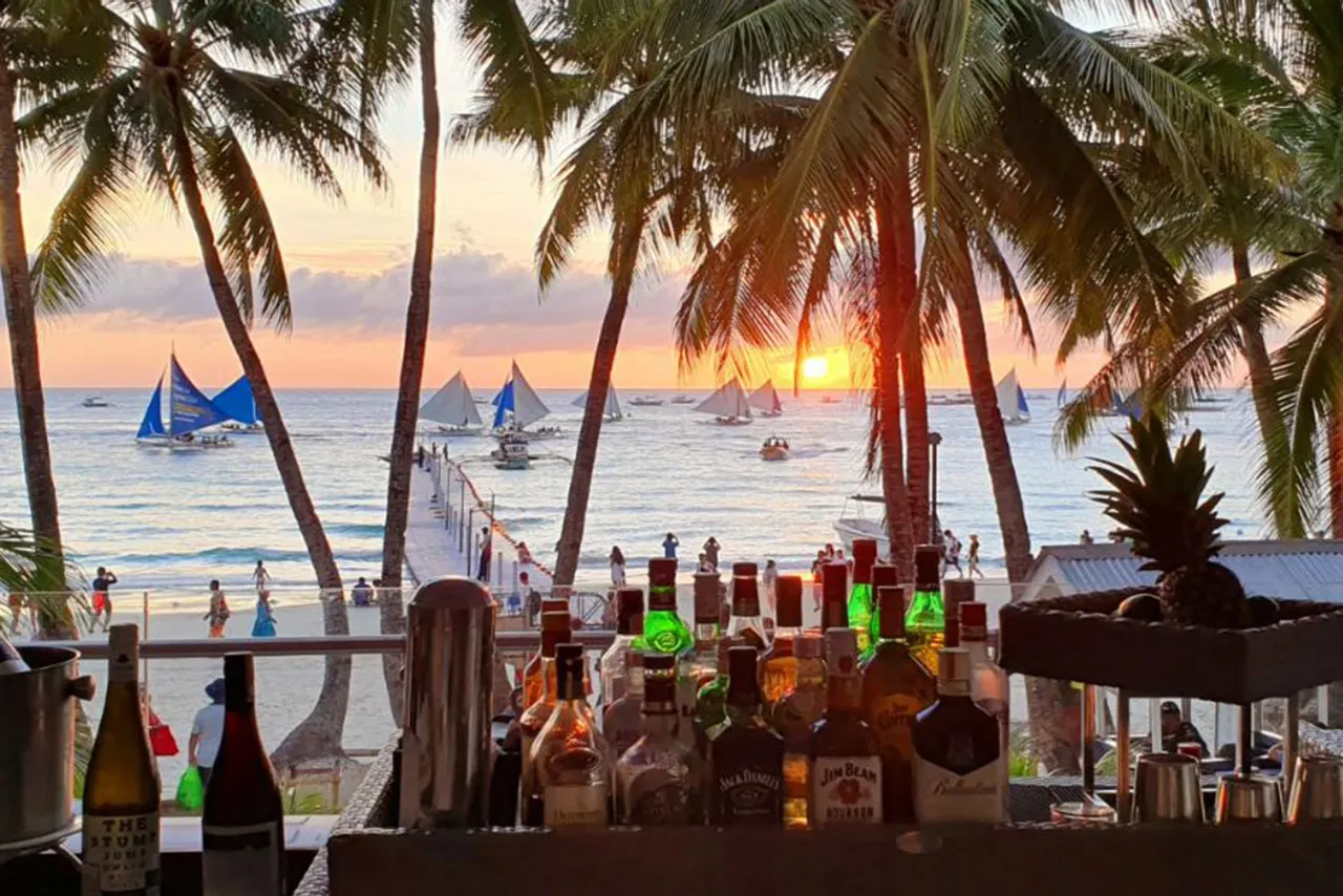 Astoria Boracay — rooms and atmosphere