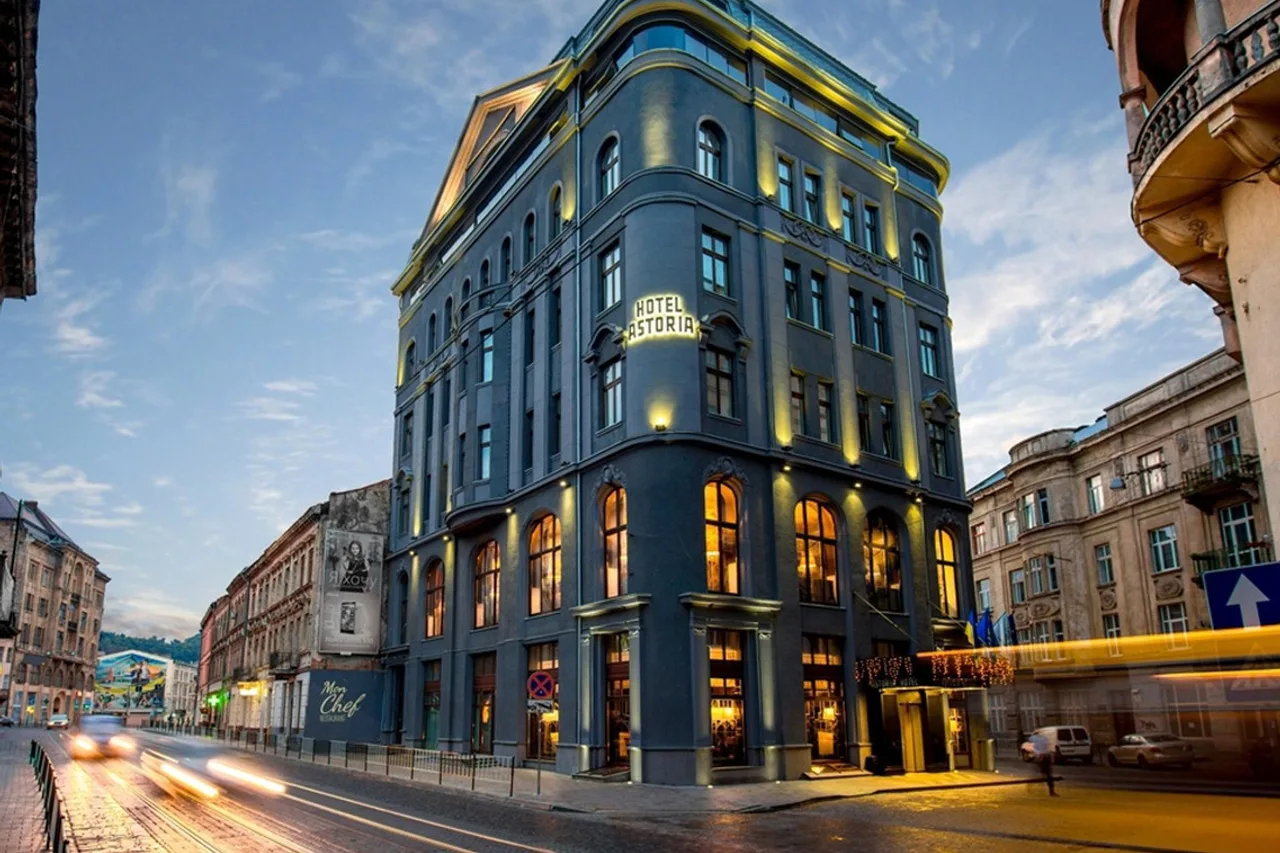 Astoria Hotel — ภาพห้องพักและบรรยากาศ
