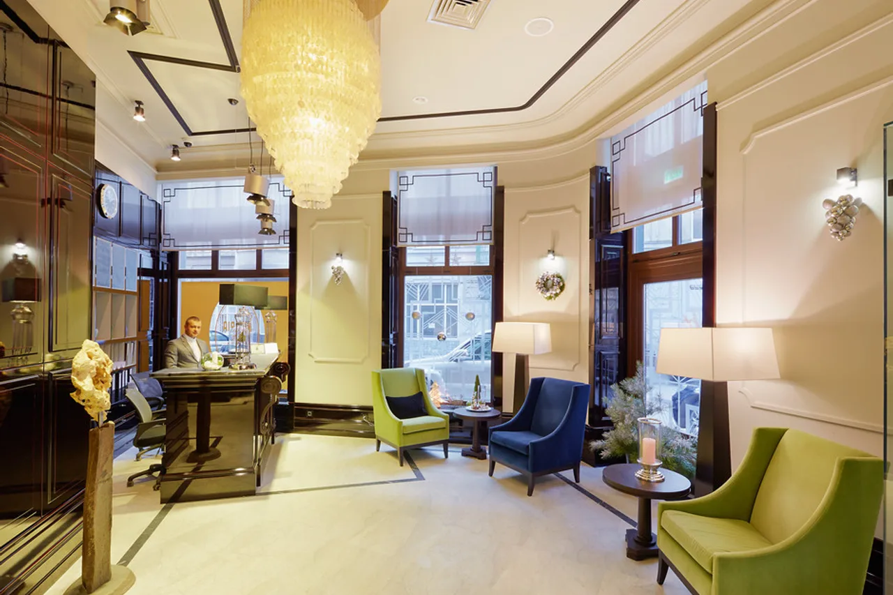 Astoria Hotel — ภาพห้องพักและบรรยากาศ