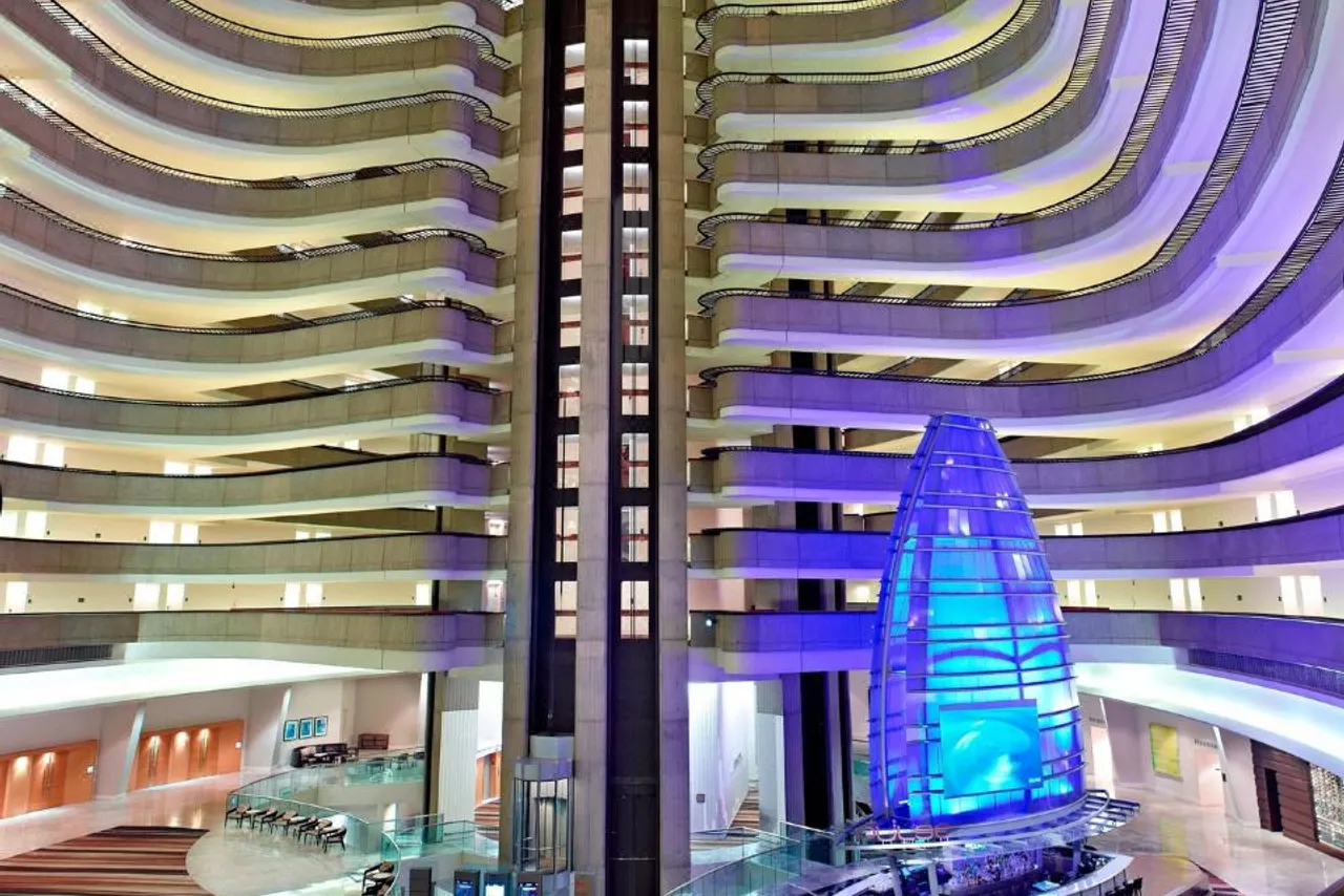 Atlanta Marriott Marquis — rooms and atmosphere