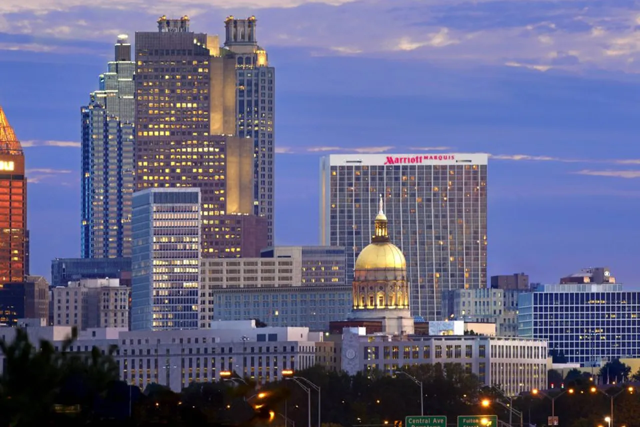 Atlanta Marriott Marquis — rooms and atmosphere