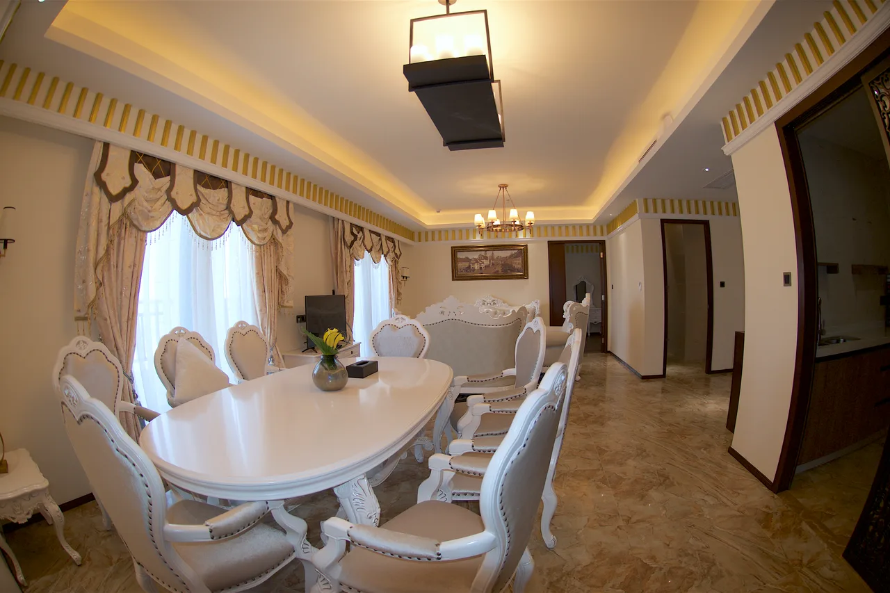 The Atlantic Lumley Hotel — rooms and atmosphere