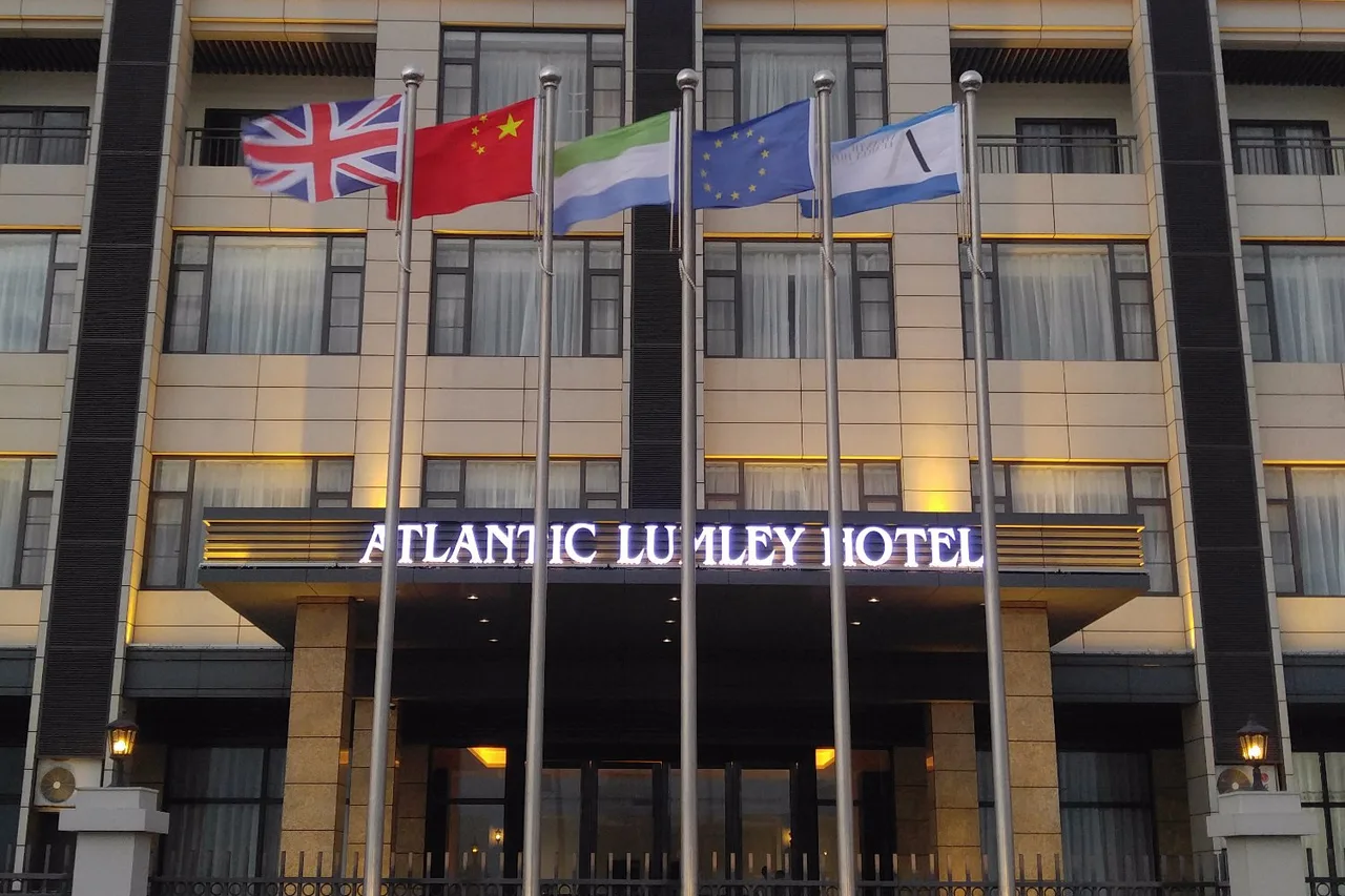 The Atlantic Lumley Hotel — rooms and atmosphere
