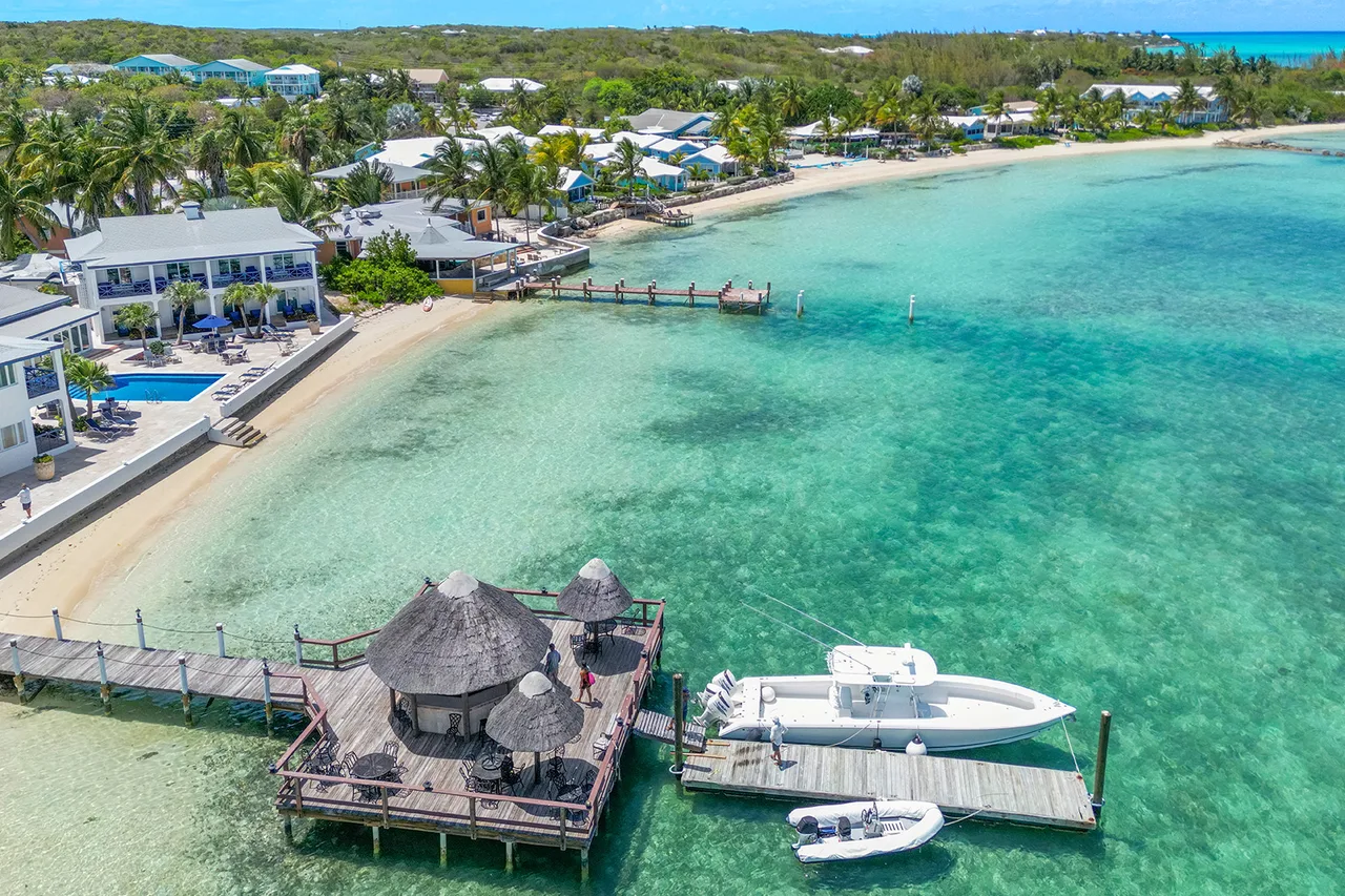 Augusta Bay Bahamas — เอ็กซูมา