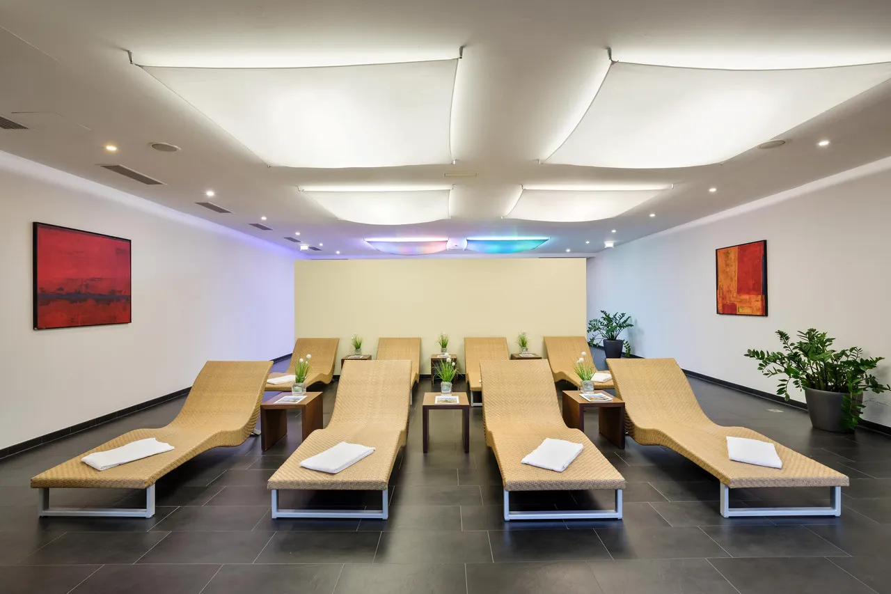 Austria Trend Hotel Congress Innsbruck — rooms and atmosphere