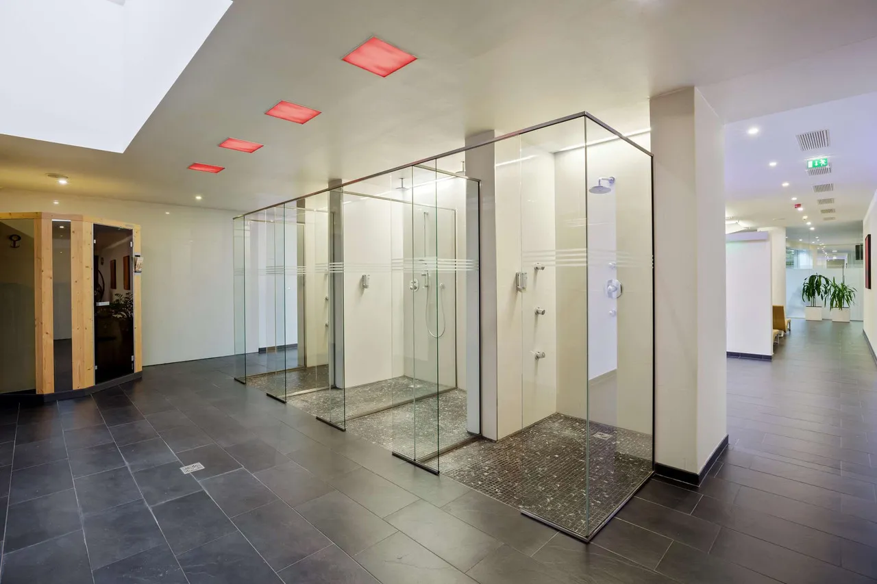 Austria Trend Hotel Congress Innsbruck — rooms and atmosphere