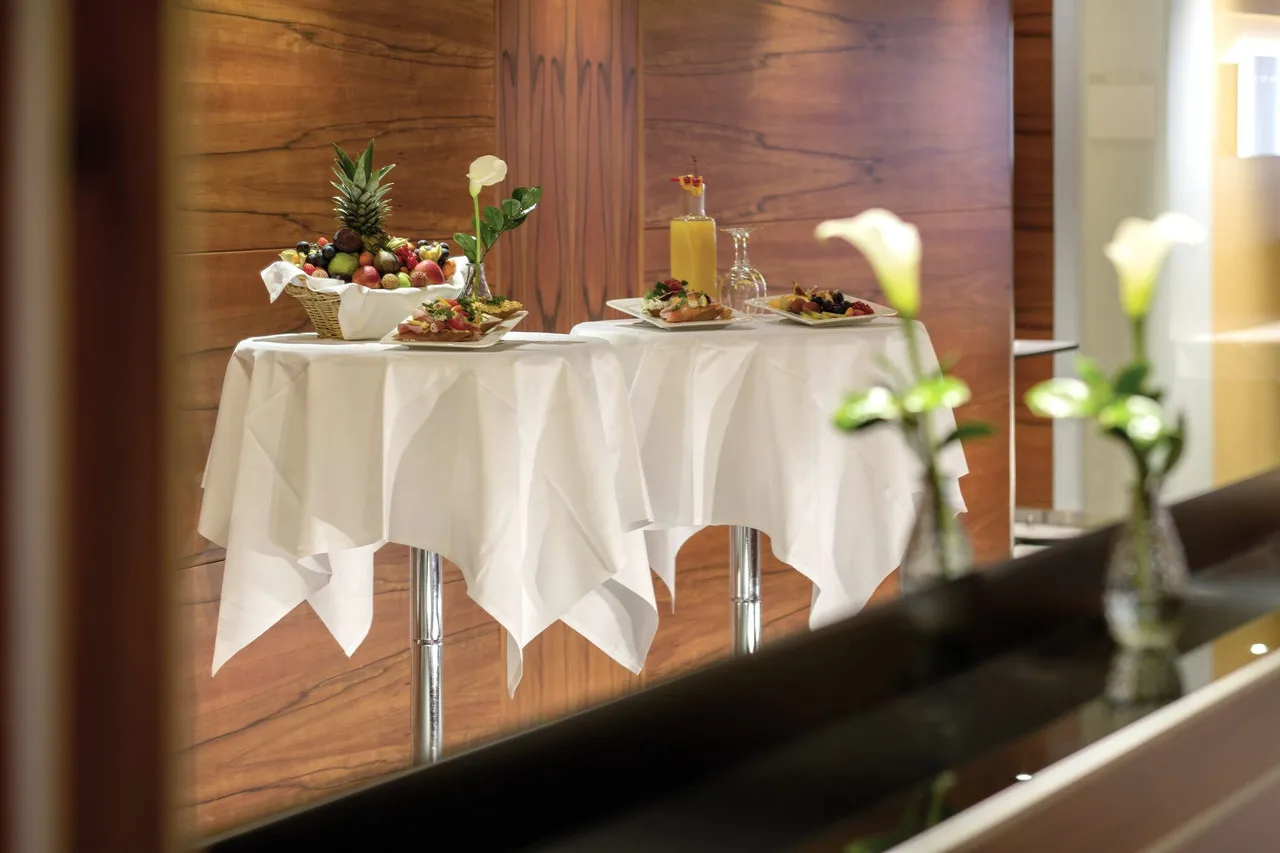 Austria Trend Hotel Europa Graz — rooms and atmosphere