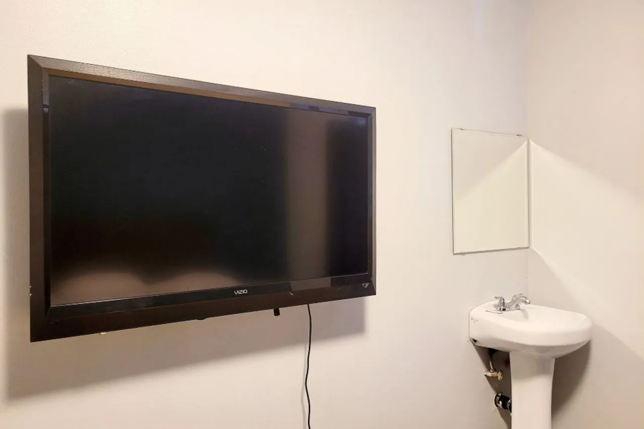 AVAION Hotel LAX-SoFi Stadium — rooms and atmosphere