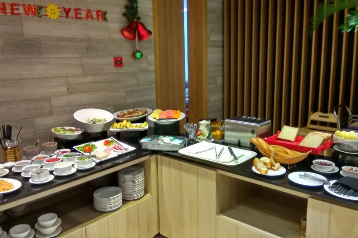 Avanti Hotel Saigon — rooms and atmosphere