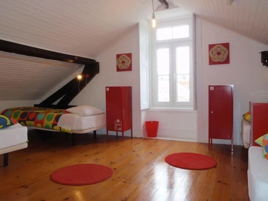 Aveiro Rossio Hostel — ภาพห้องพักและบรรยากาศ