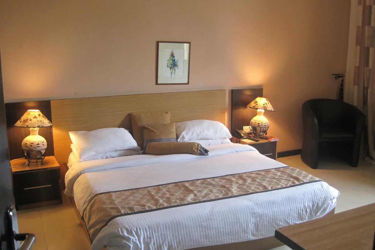 Axari Hotel & Suites — ภาพห้องพักและบรรยากาศ
