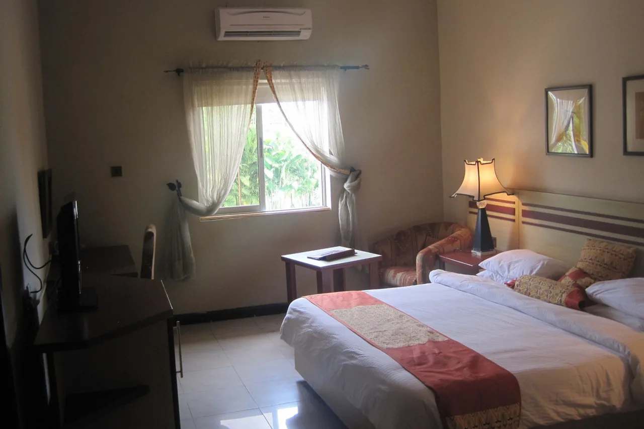 Axari Hotel & Suites — ภาพห้องพักและบรรยากาศ