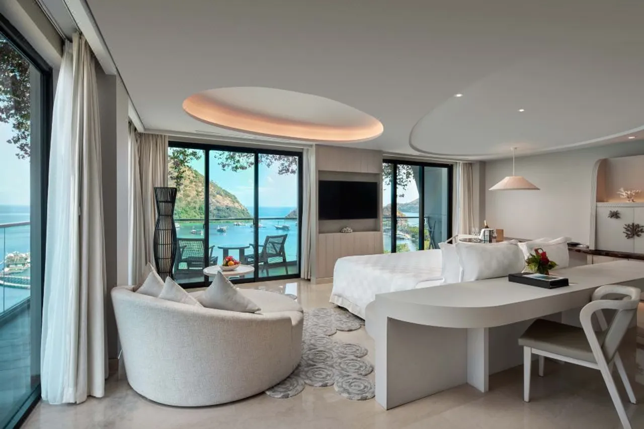 AYANA Komodo Waecicu Beach — rooms and atmosphere