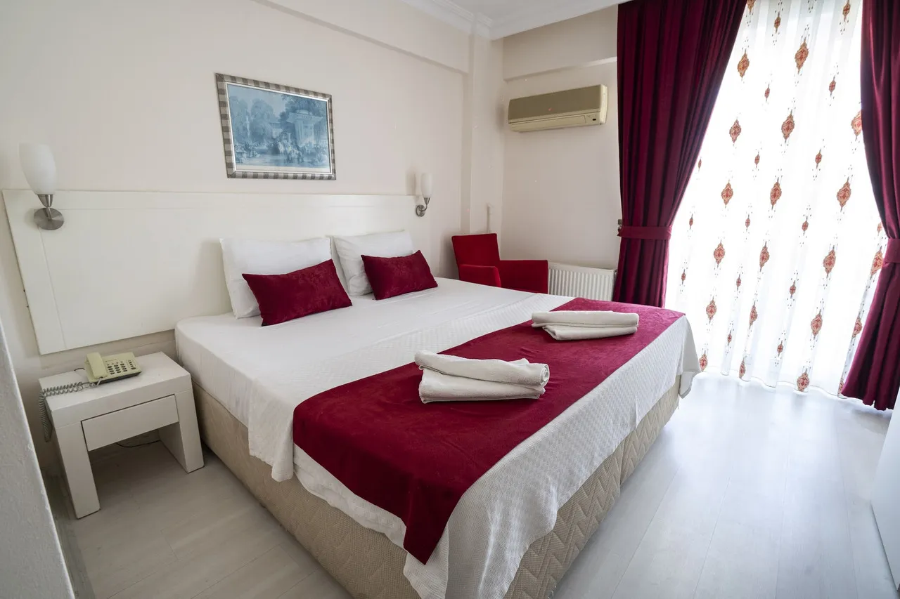 Ayapam Hotel — rooms and atmosphere