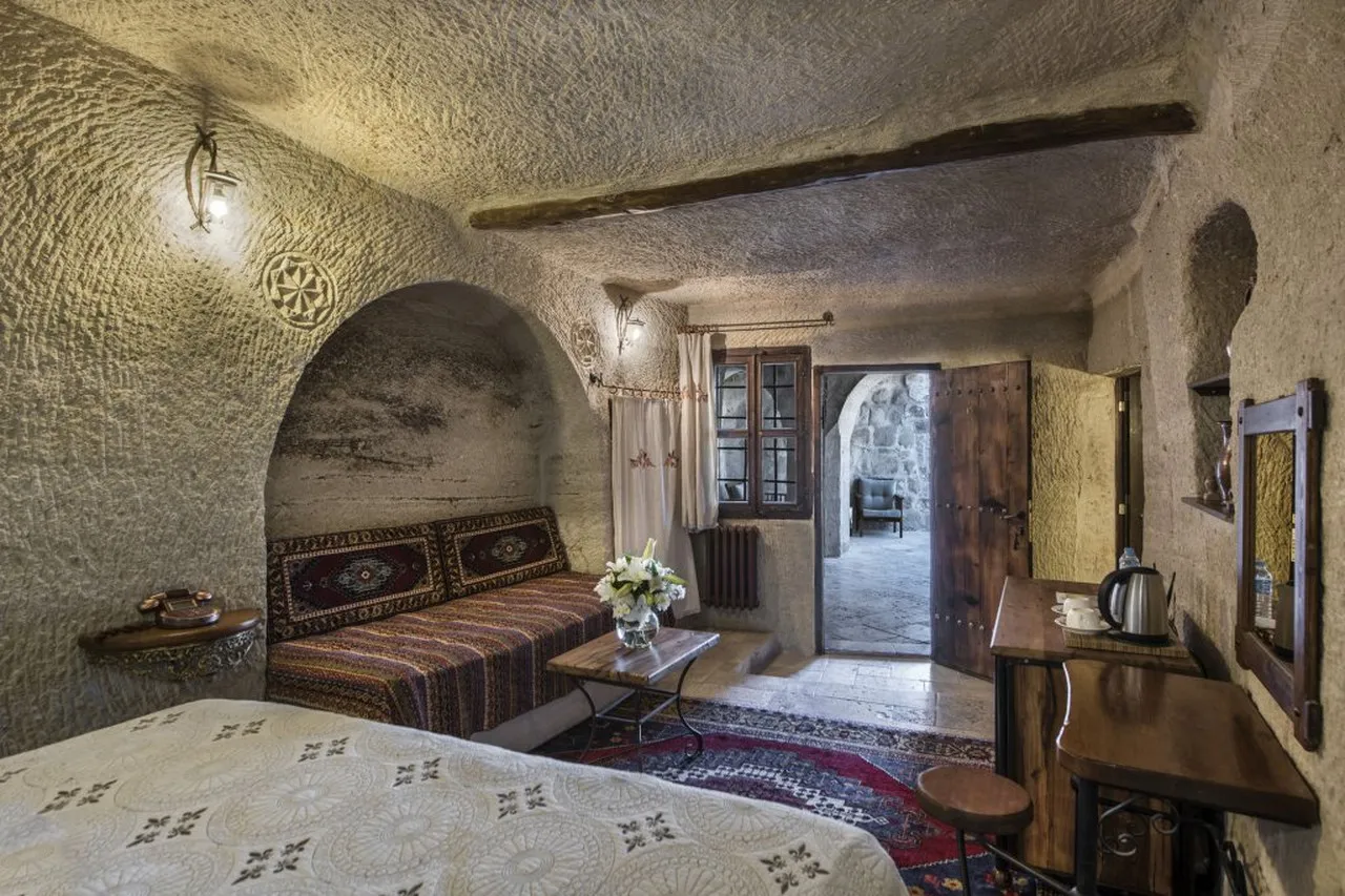 Aydinli Cave Hotel — ภาพห้องพักและบรรยากาศ