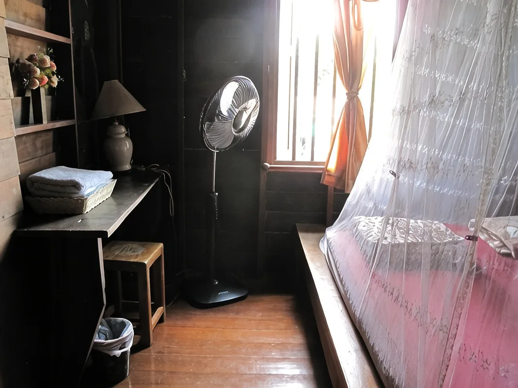 Ayothaya Riverside House — ภาพห้องพักและบรรยากาศ