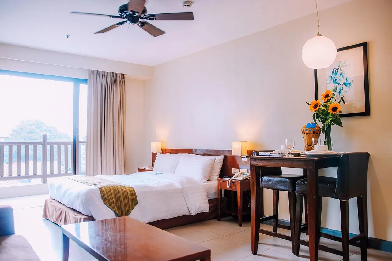 Azalea Hotels & Residences Baguio — rooms and atmosphere