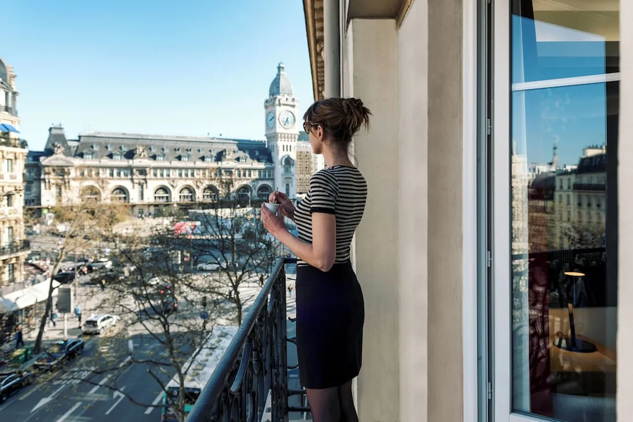 Azur Hotel — rooms and atmosphere