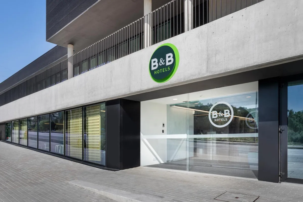 B&B HOTEL Guimarães — กีมาไรส์